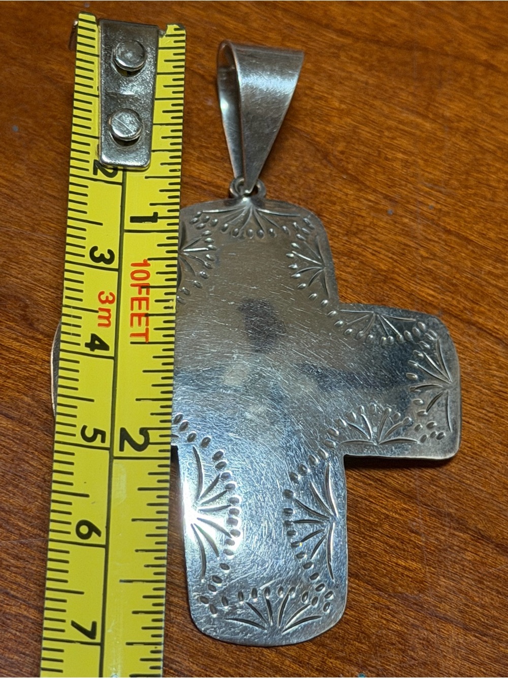 LARGE STERLING SOUTHWESTERN STYLE CROSS PENDANT - Picture 7 of 8